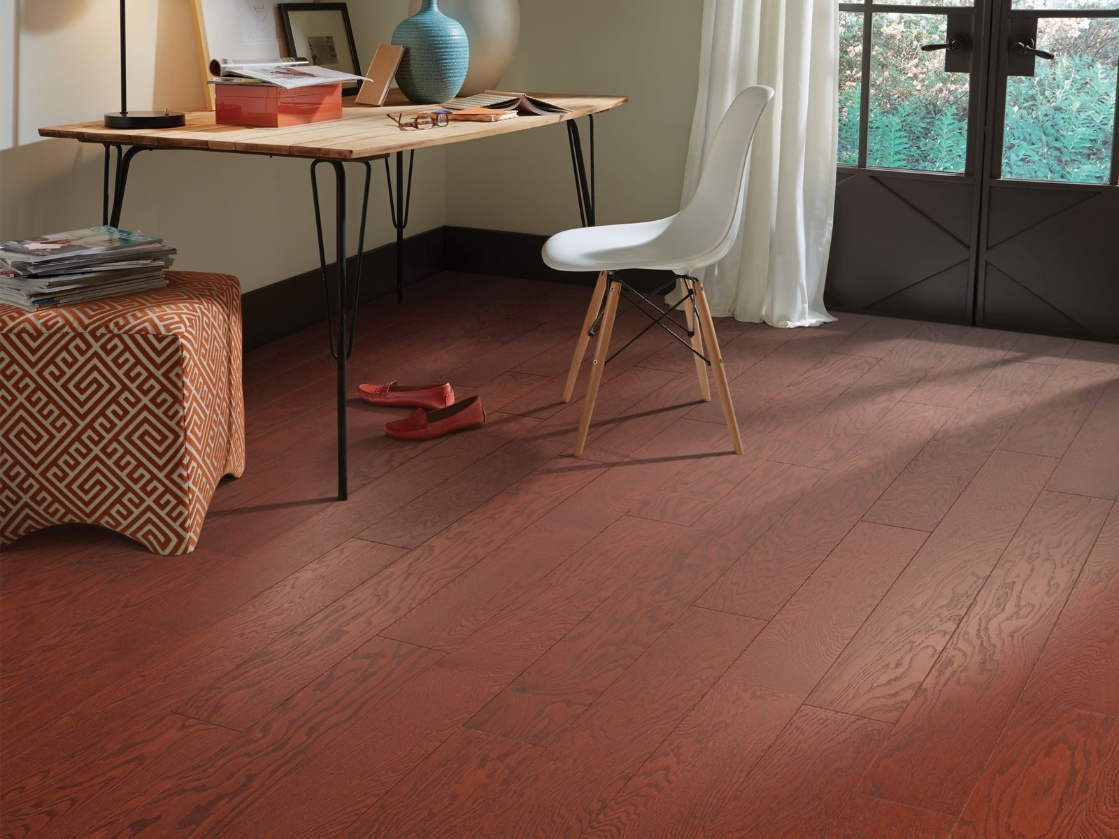 Shaw SW582 Albright Oak 5″W Smooth Engineered Red Oak Hardwood – Cherry