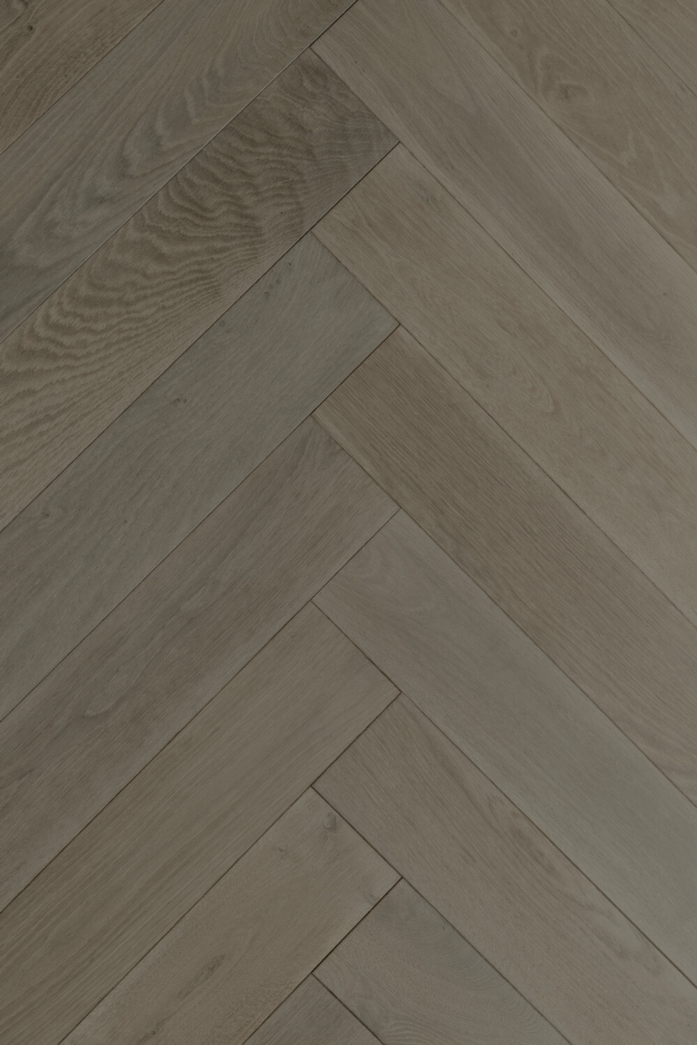 Syracuse – ADM Flooring – 4-3/4″ Wide Oak Engineered Hardwood Floors Herringbone