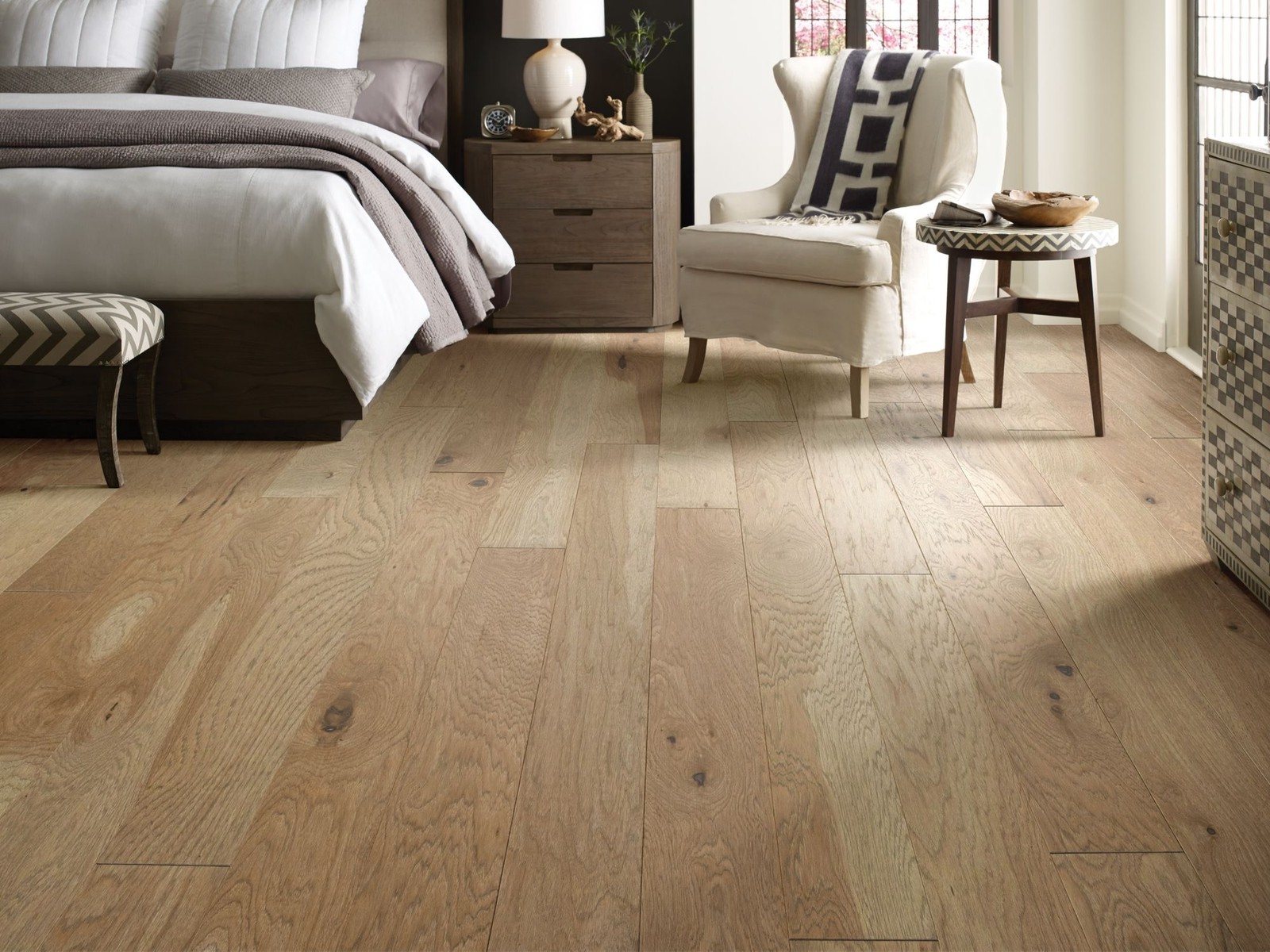 Shaw SW710 Alpine Hickory 6-3/8″W Smooth Engineered Hardwood – Centennial Gray