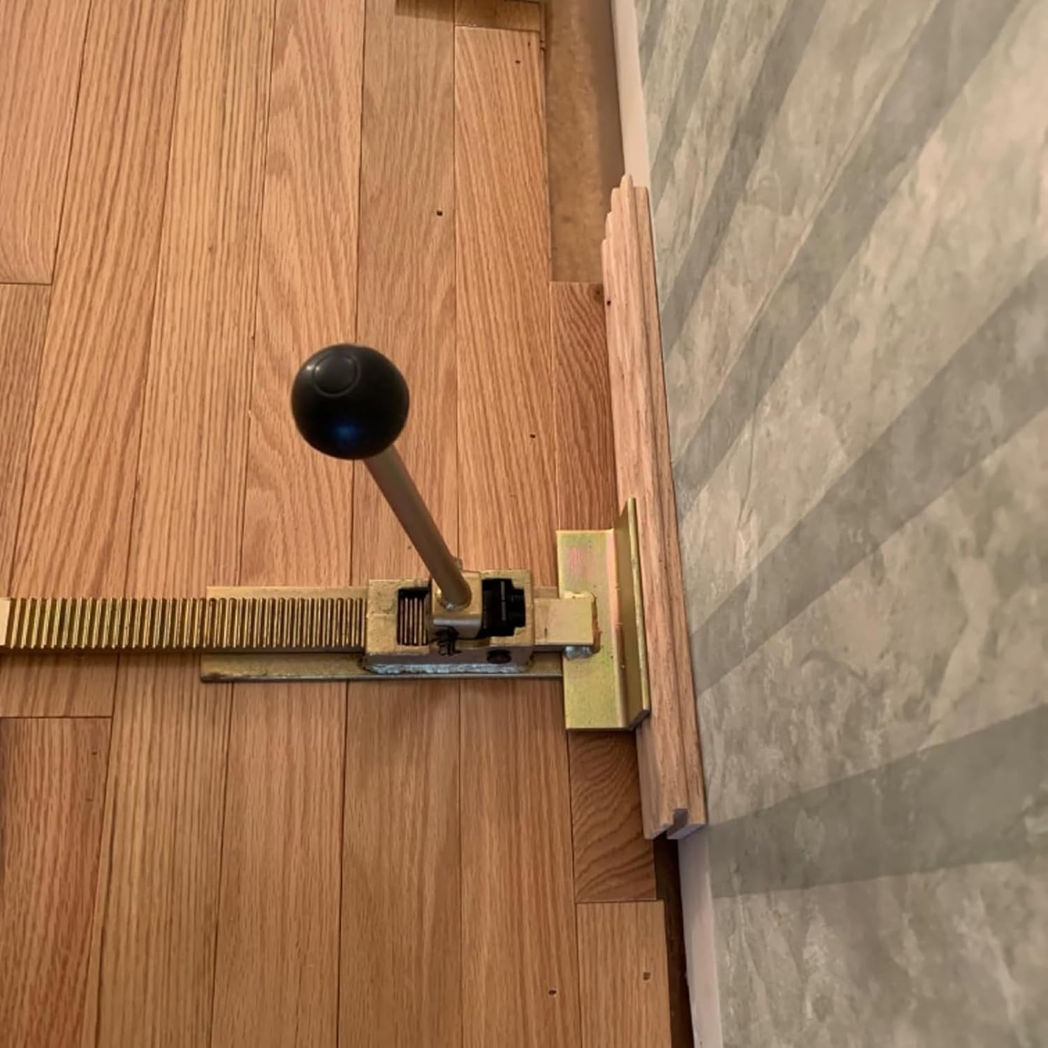 2 PCS Flooring Jacks for Hardwood Floors, Hardwood Flooring Jack Positioning Too