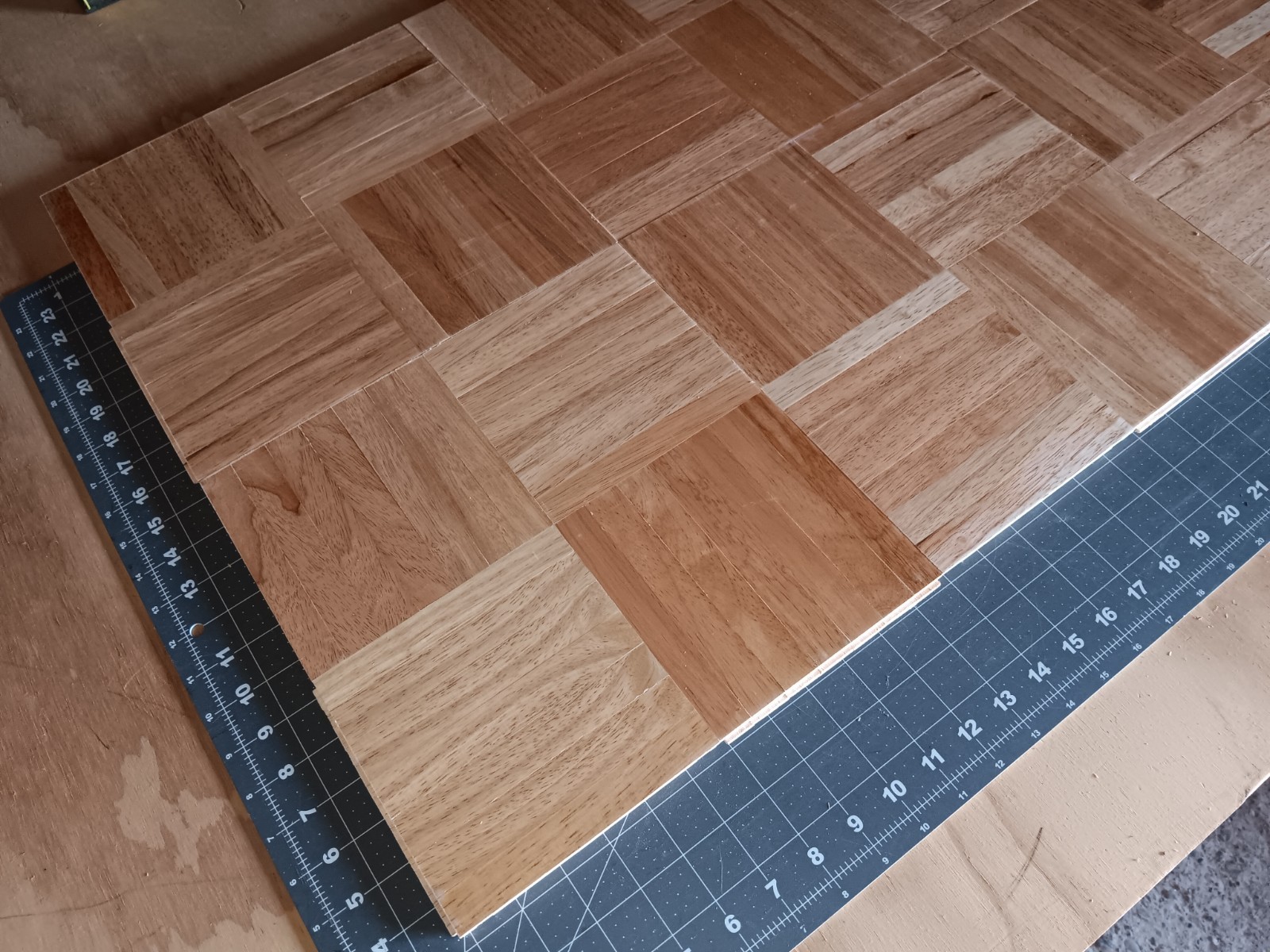 PARQUET FLOOR: 6 Sq Feet! 7-finger Parquet Solid Wood Floor Tiles 12″x12″x5/16