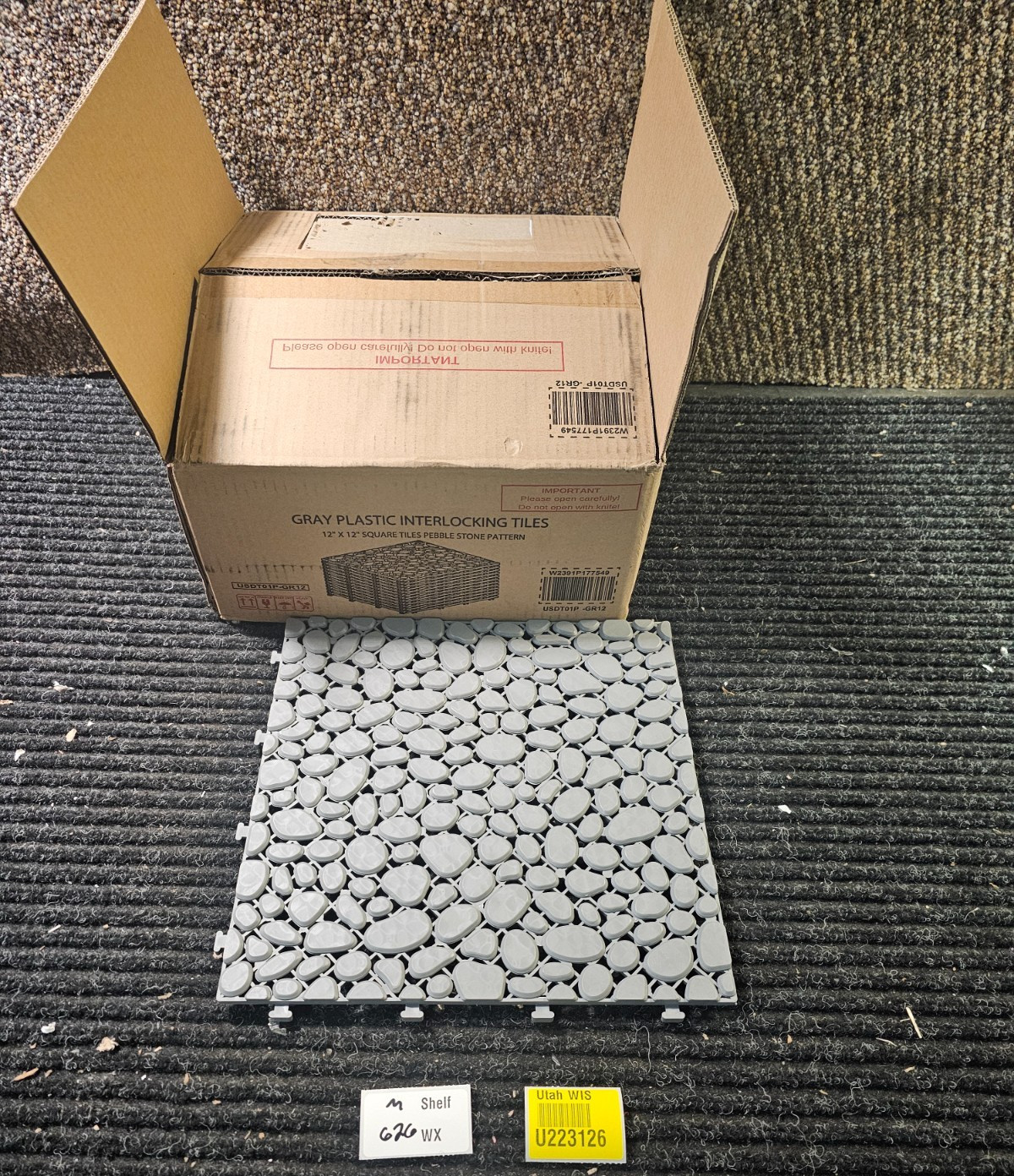 (QTY 12) Interlocking Deck Tiles 12×12″ Gray Outdoor Patio Waterproof Snap Lock