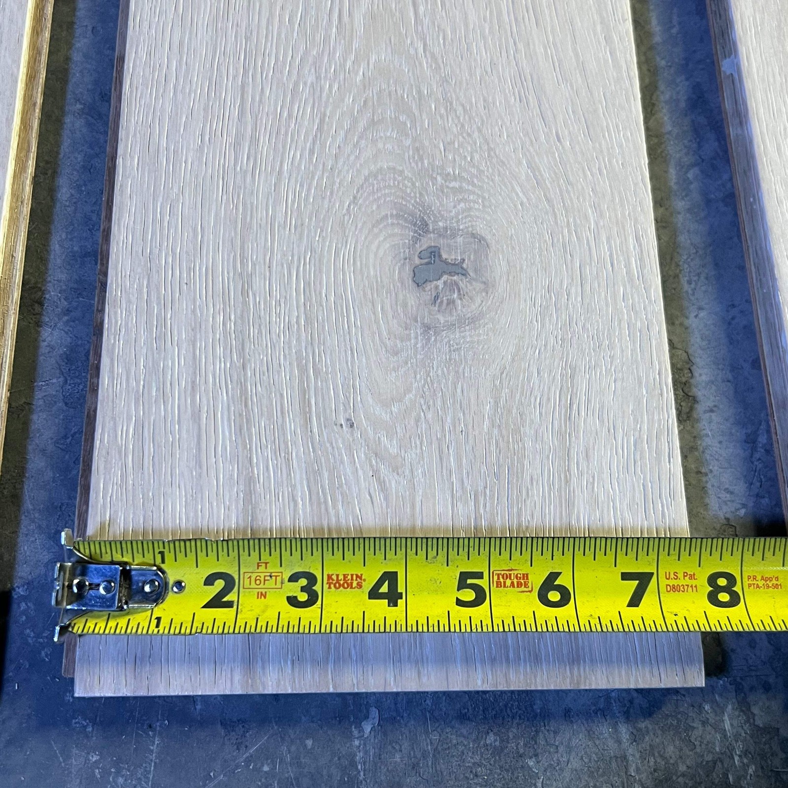 LEGACY COLLECTION (8 Pieces) Prefinished Engineered Plank 23.3 Sqft/case, Oak 15