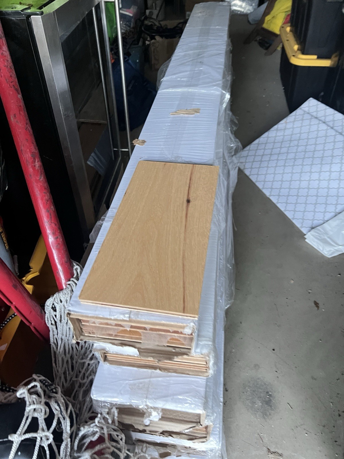 Engineered Hard Wood. 7.5 Inches Wide ea plank. Hickory Wood. Approx 175 Sq Ft