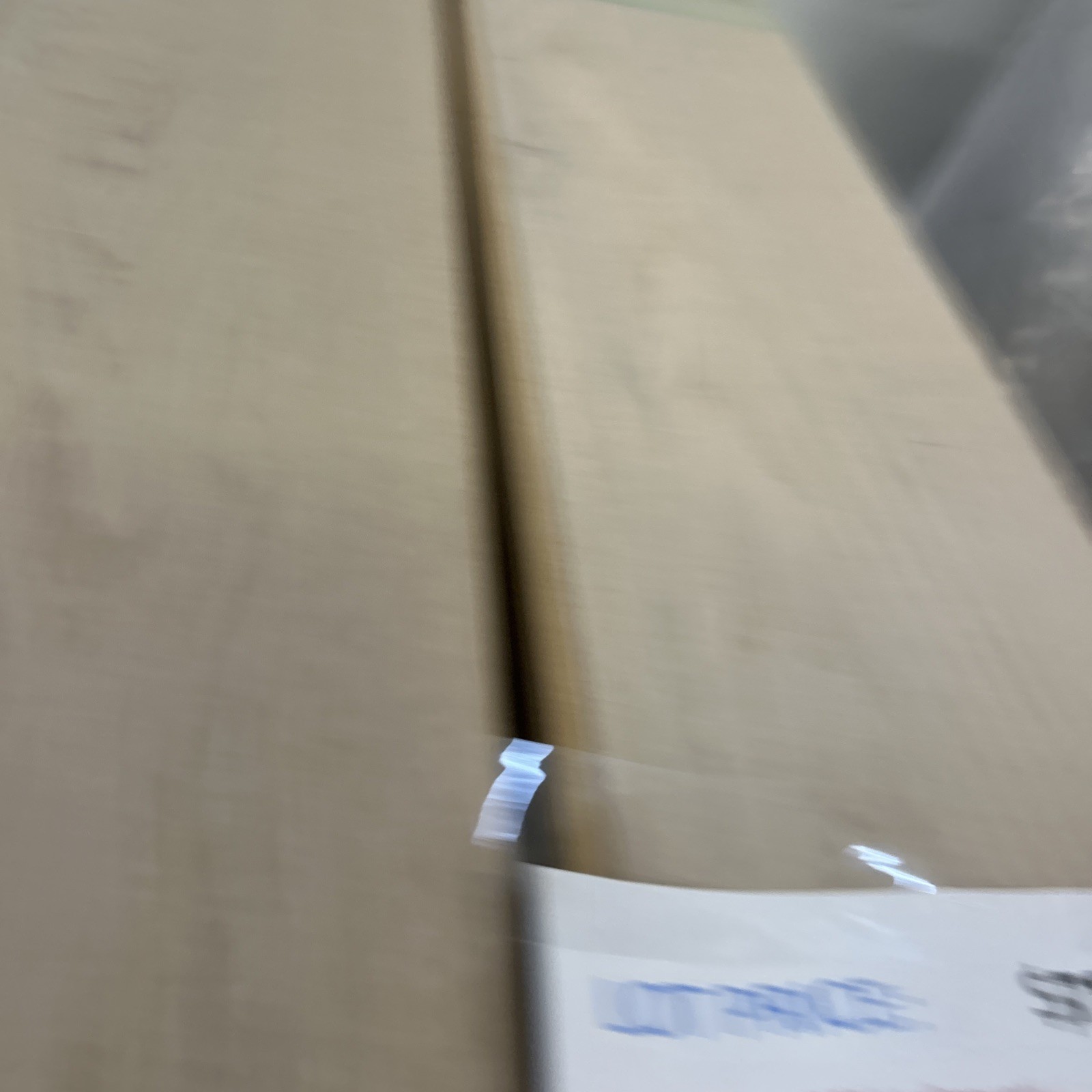 Blizzard Oak Mohawk Engineered hardwood Flooring, Open Box,Not Used, 17.18 Box