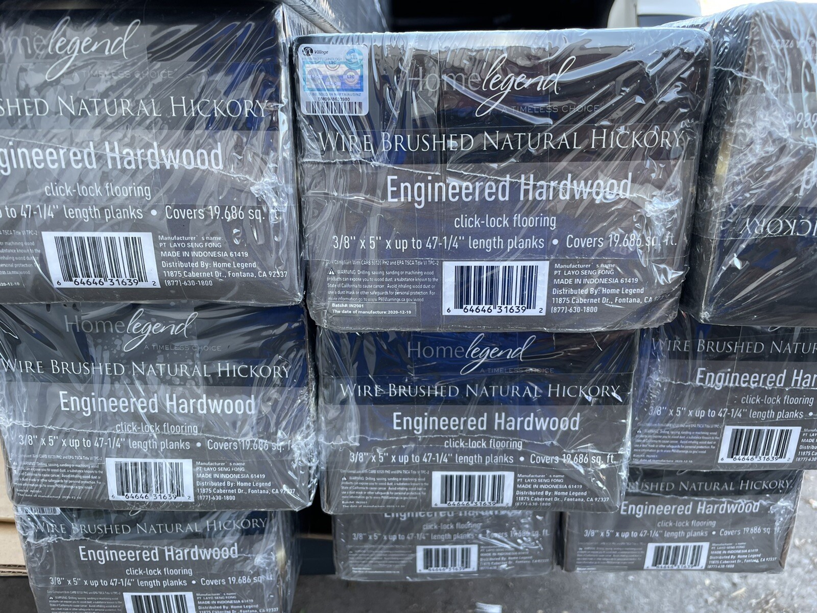 10X Hardwood Floor 3/8 in T x 5 in W Low Gloss Wire Brushed (19.69 sq. ft. Ea)