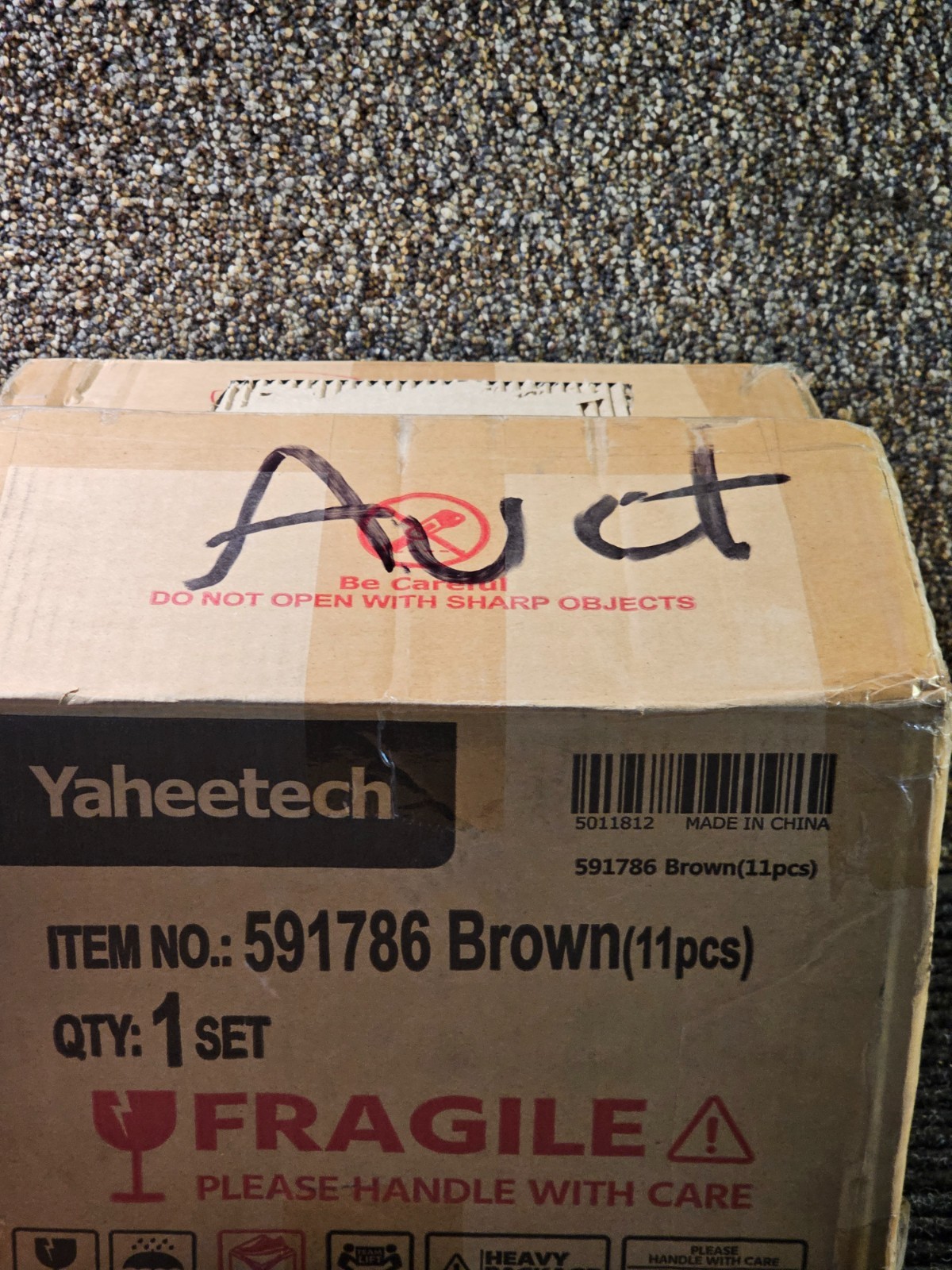 (QTY 11) Yaheetech 591786 12 x 12in Wood Flooring Tiles for Patio Garden -Brown