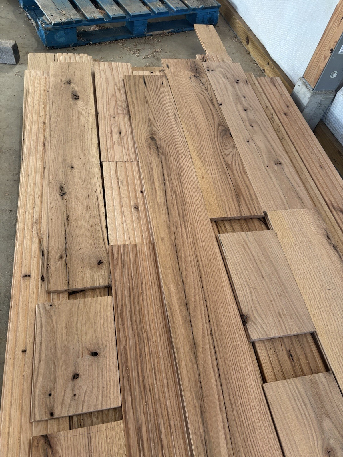 Reclaimed Red Oak Flooring 3/4” Thick Tongue And Groove 191 Sqft