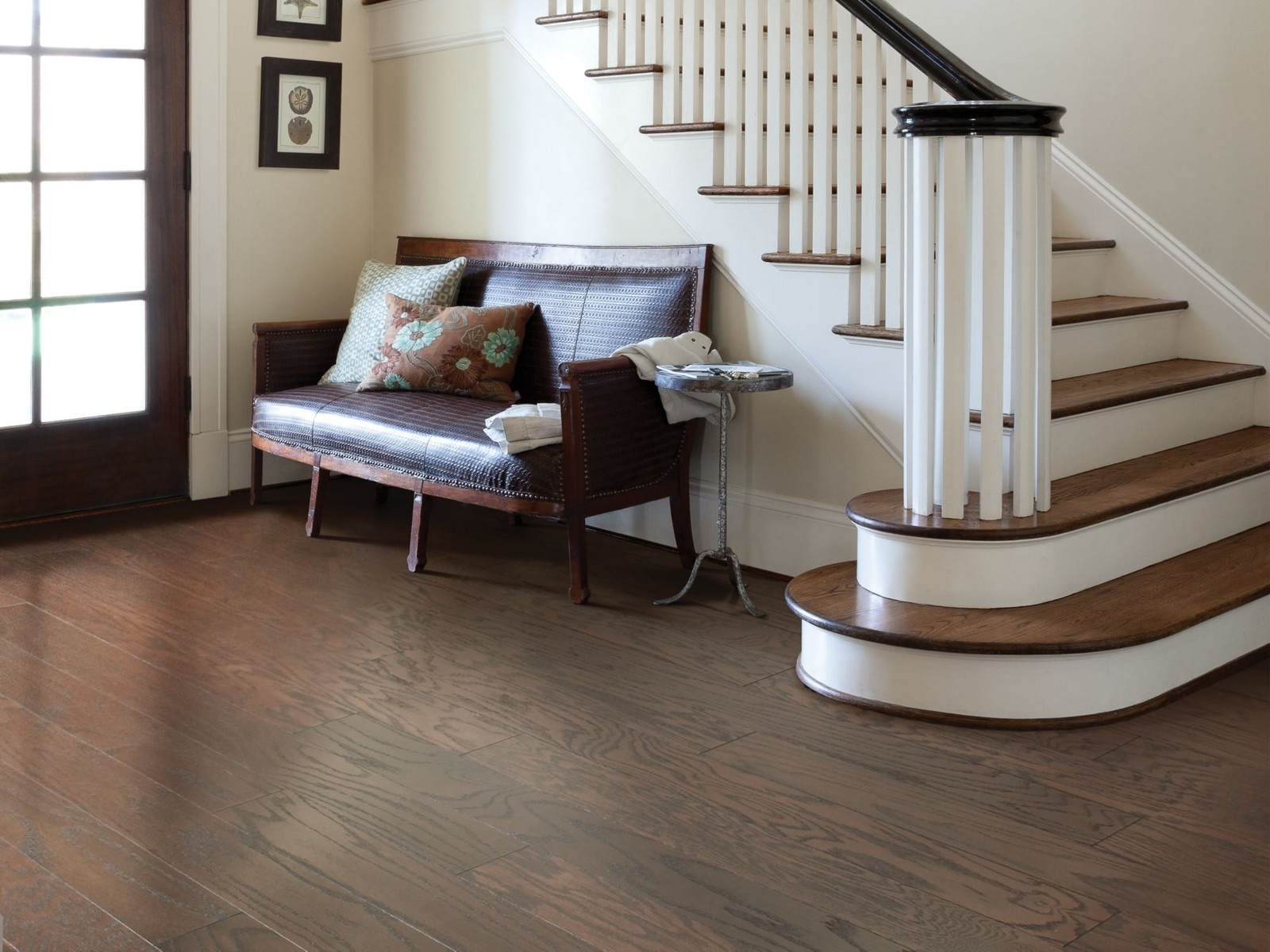 Shaw SW582 Albright Oak 5″W Smooth Engineered Red Oak Hardwood – Coffee Bean