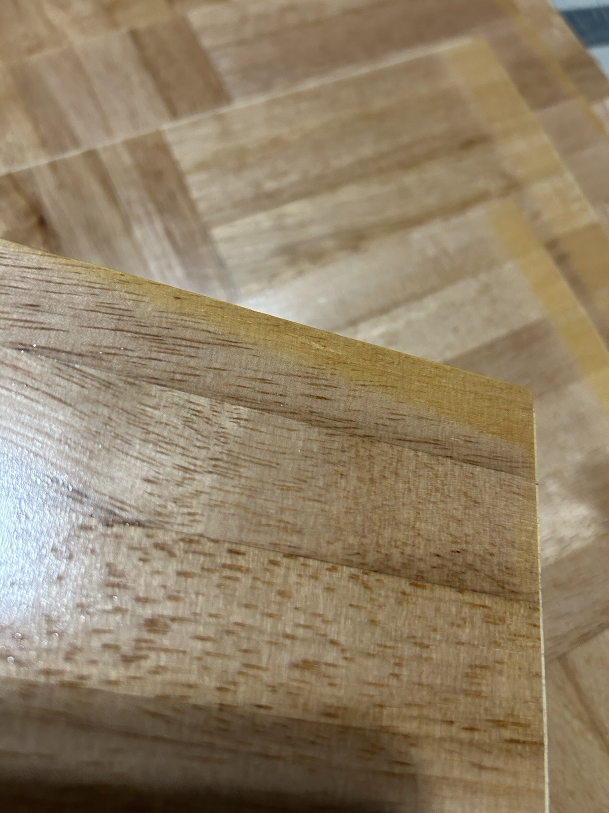 OakTree “Sun Exposure” Hevea Parquet Tile Flooring (10 Tiles/Package) CHESTNUT