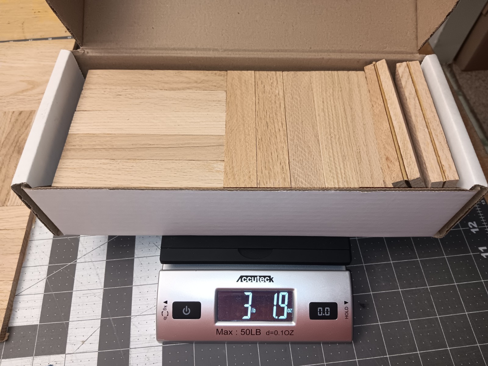 80 fingers of Harris Bondwood TARKETT Red Oak Unfinished Parquet Floor N.O.S.