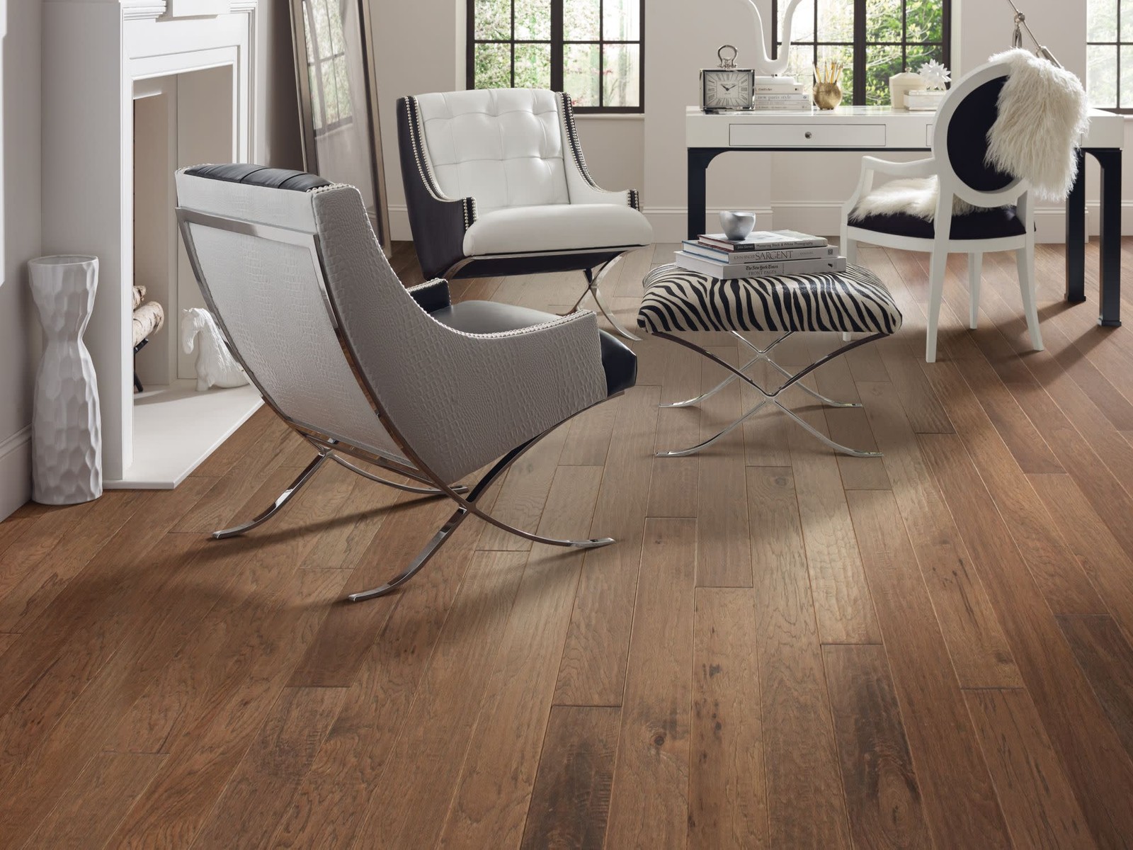 Shaw SW592 Fremont Hickory 5″W Heavy Scraped Engineered Hardwood – Weathered