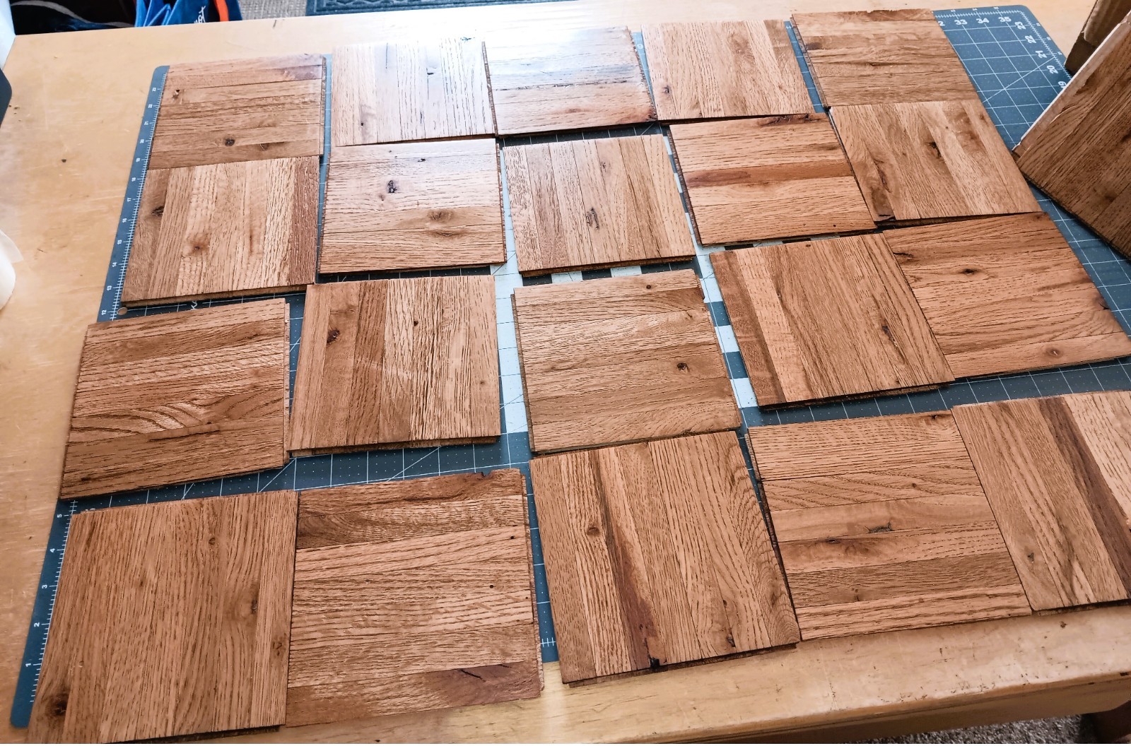 20 pack = 5 square feet COLOR TILE HONEY TAVERN Red Oak Parquet Floor Tiles NEW
