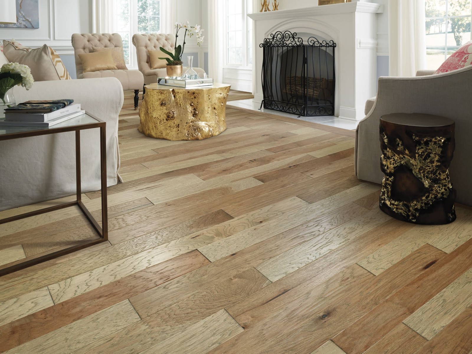 Shaw SW592 Fremont Hickory 5″W Heavy Scraped Engineered Hardwood – Weathered